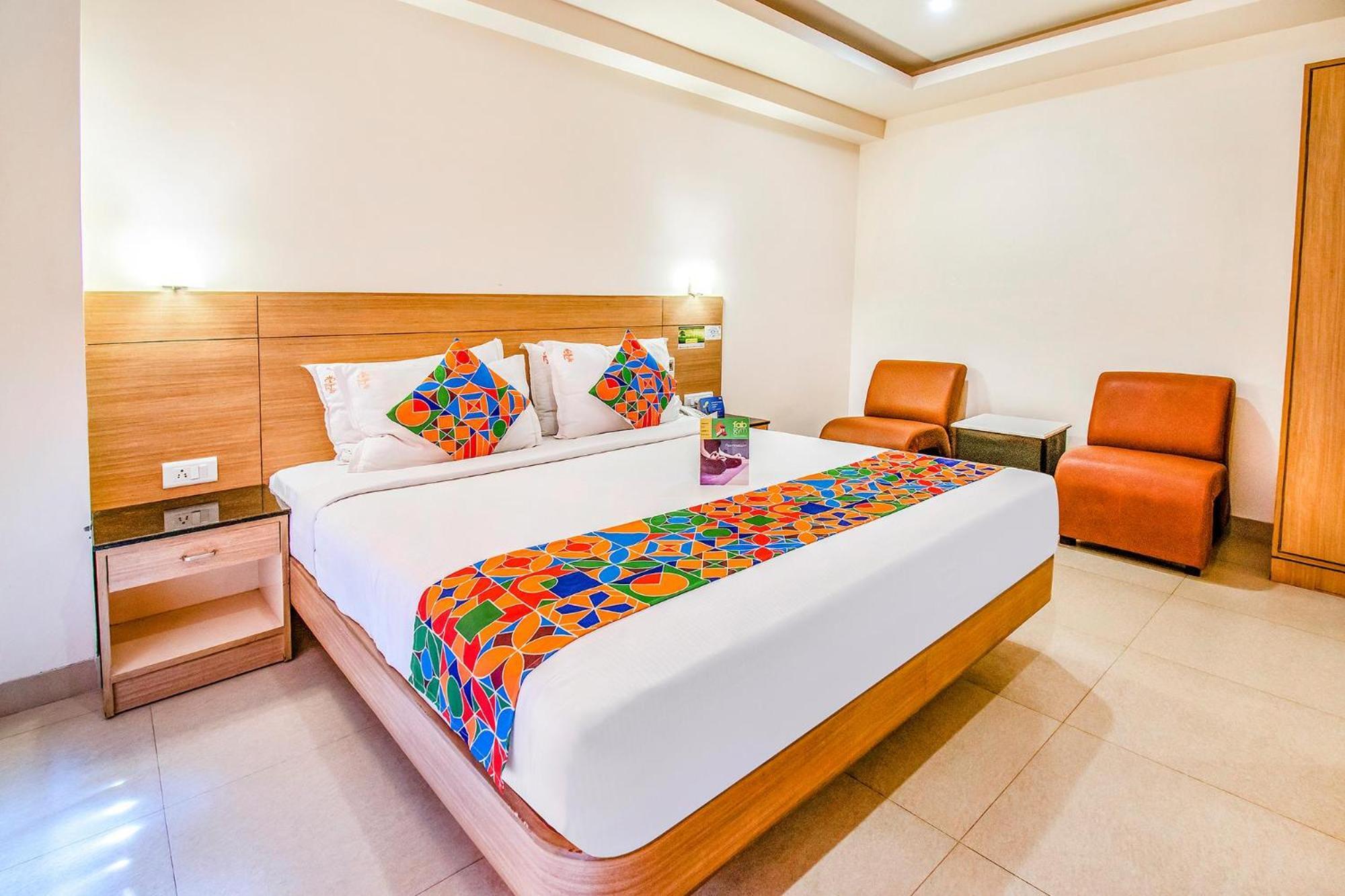 Fabhotel Prime Royal Castle - Nr Coimbatore North Railway Station エクステリア 写真