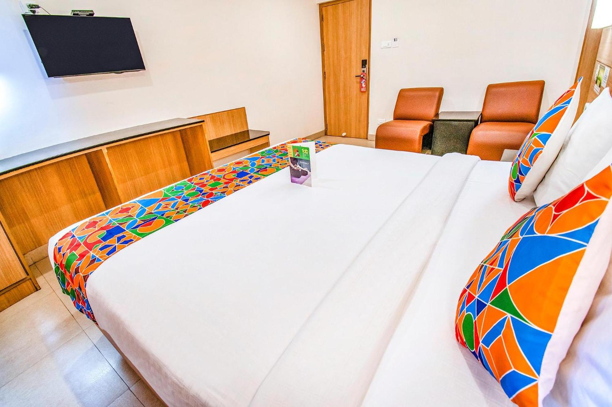 Fabhotel Prime Royal Castle - Nr Coimbatore North Railway Station エクステリア 写真