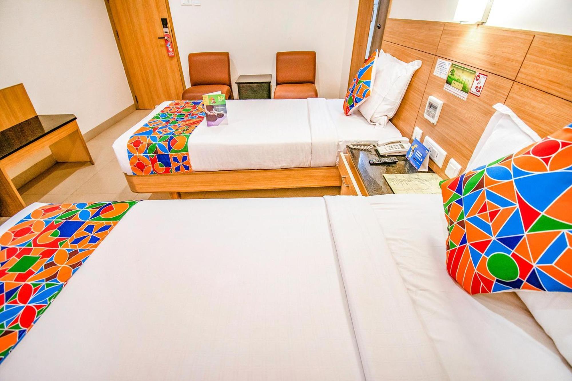 Fabhotel Prime Royal Castle - Nr Coimbatore North Railway Station エクステリア 写真