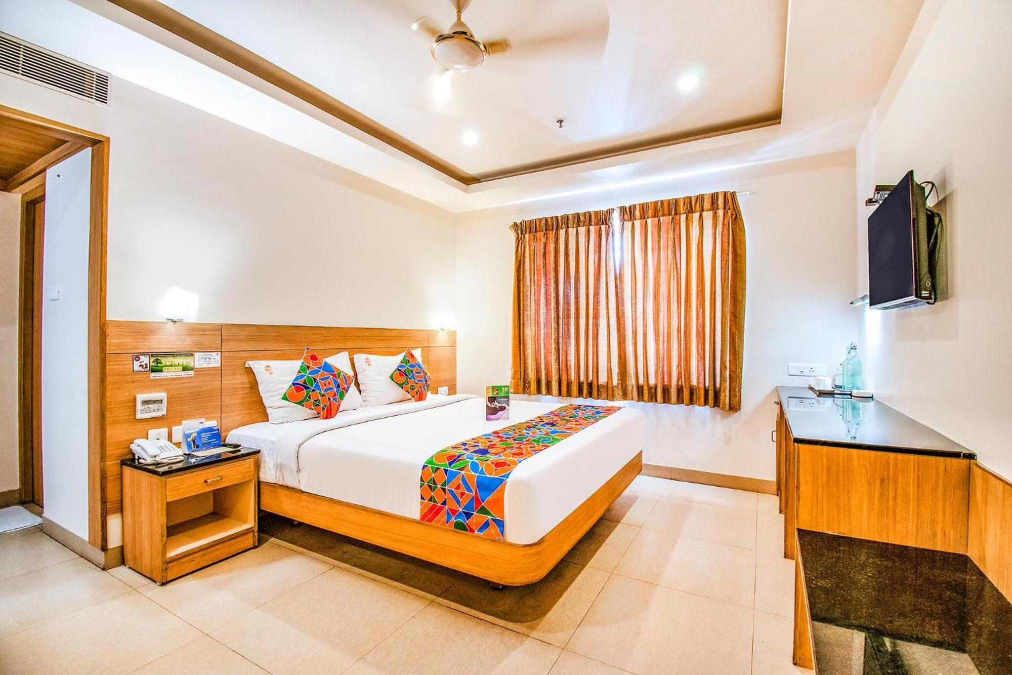 Fabhotel Prime Royal Castle - Nr Coimbatore North Railway Station エクステリア 写真