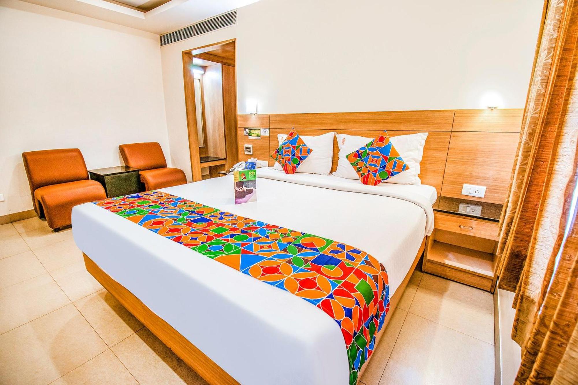 Fabhotel Prime Royal Castle - Nr Coimbatore North Railway Station エクステリア 写真