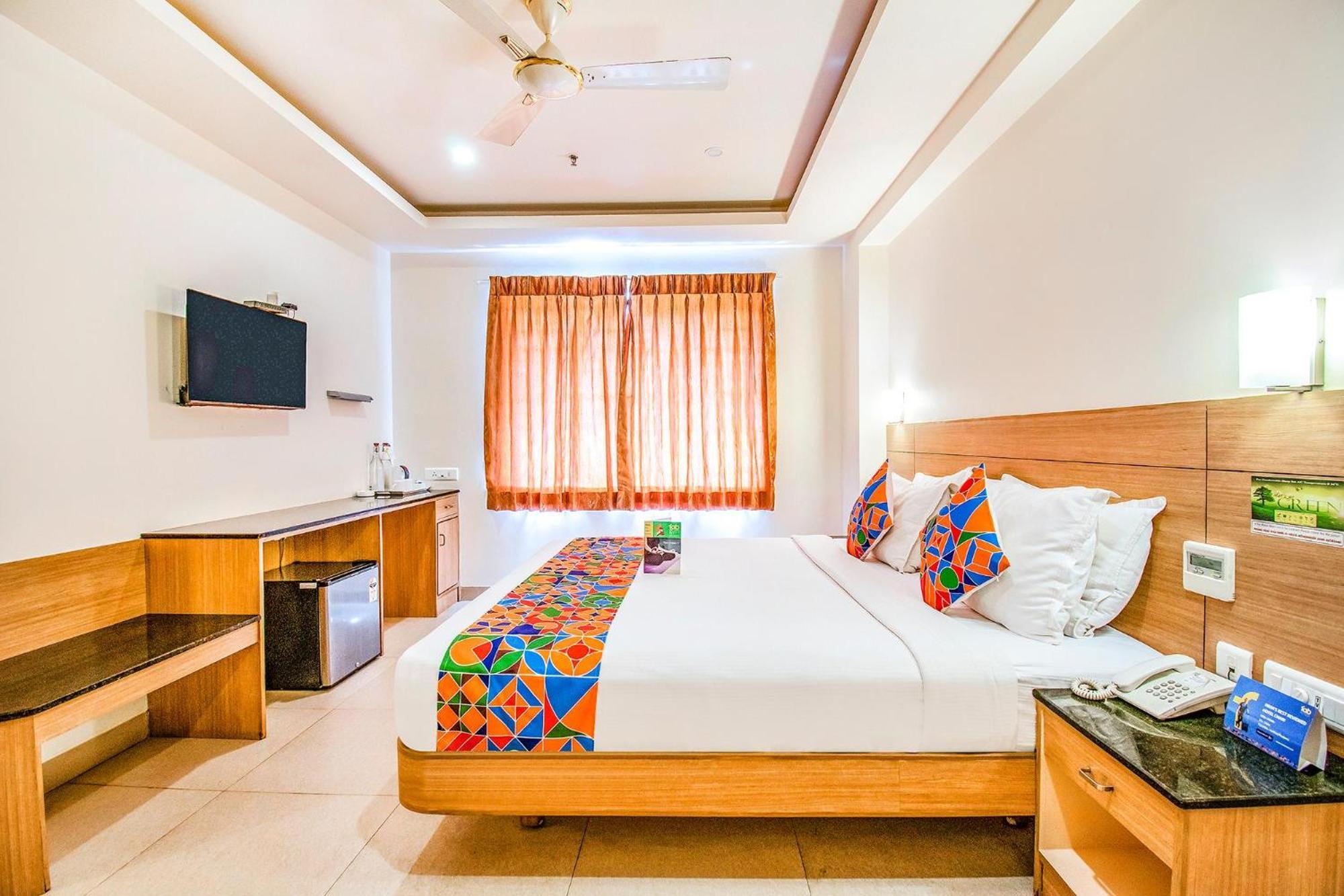 Fabhotel Prime Royal Castle - Nr Coimbatore North Railway Station エクステリア 写真